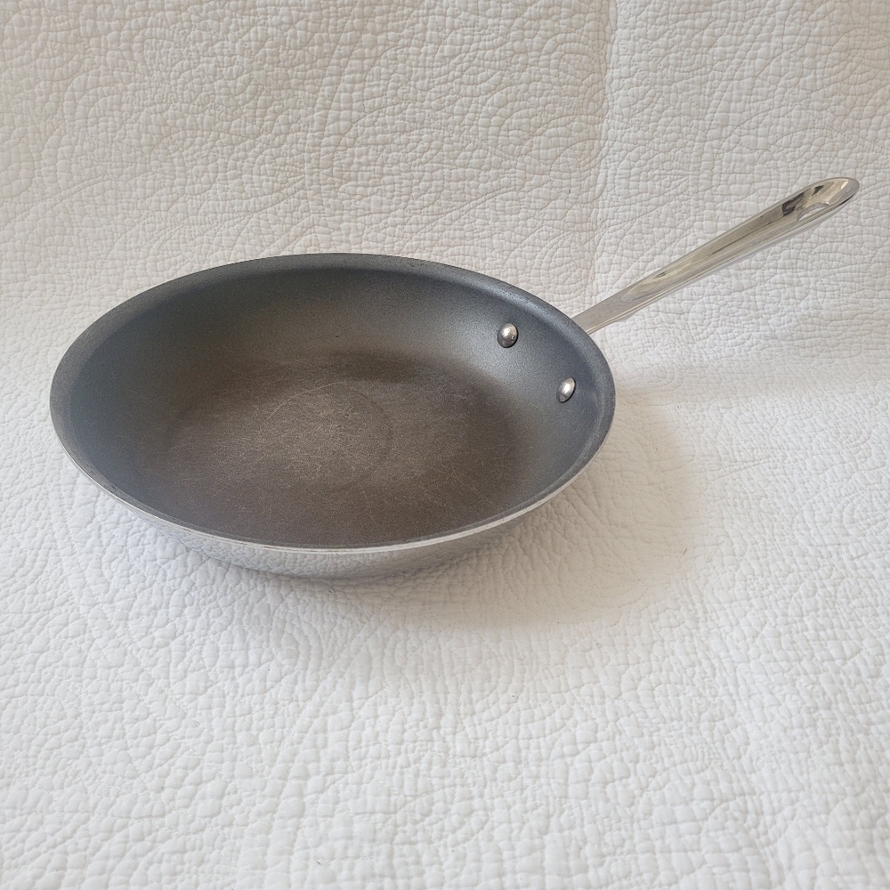 All-Clad D5 5-Ply Brushed Stainless Steel Nonstick Fry Pan
